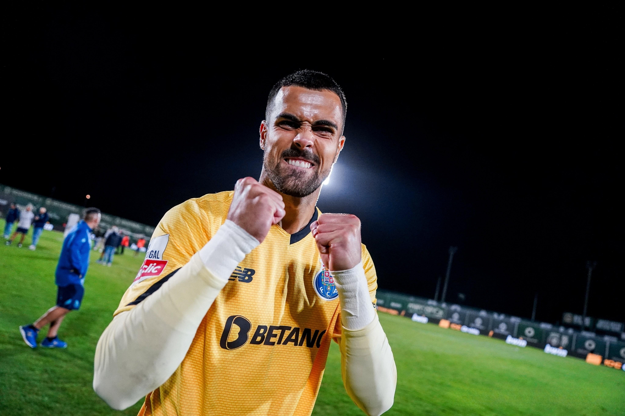 九游体育中国 -包含武汉三镇发布备战花絮,赛后临场应变,葡超任务艰巨,身体对抗强度拉满的词条