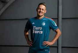 关于刚刚！风云突变费耶诺德冲刺阶段远射贴柱法兰克福今晚临场应变，纳达尔连续二十场比赛得分超过败北的信息